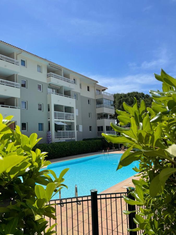 Appartement Avec Piscine Privee Кань-сюр-Мер Екстер'єр фото